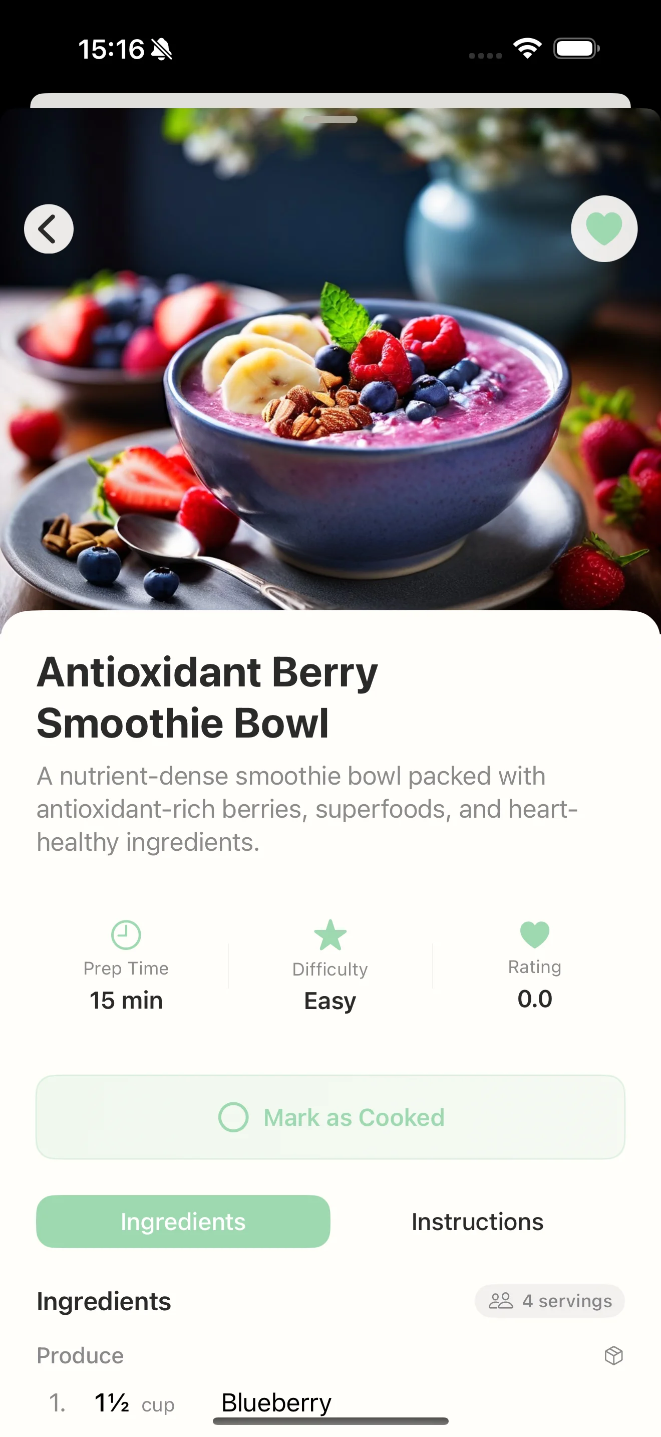 Antioxidant berry smoothie bowl recipe with detailed nutritional information